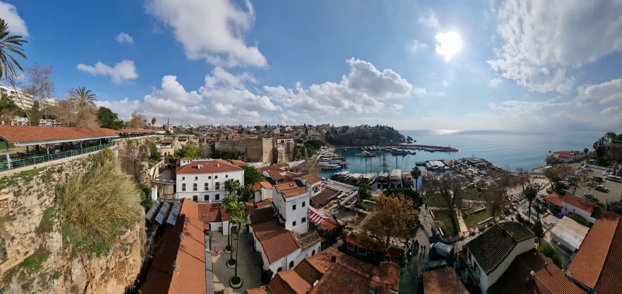 Kaleiçi eski liman panoraması