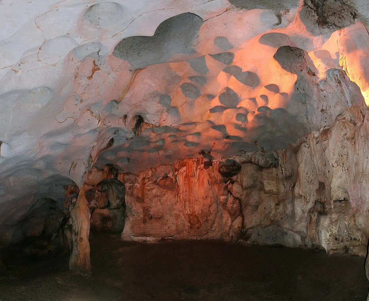 Karain Mağarası galerileri
