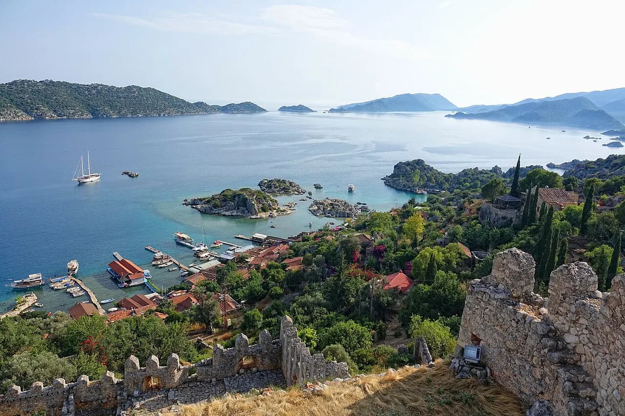 Simena Kaleköy ve Kekova manzarası