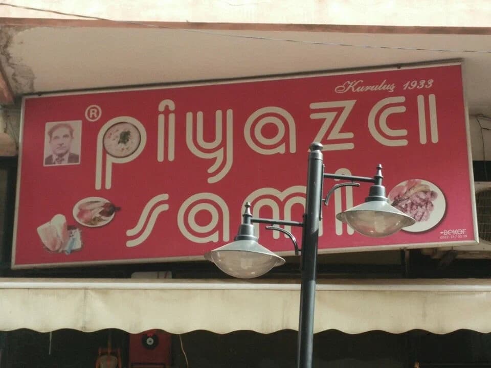 Tarihi Piyazcı Sami tahinli piyazı ve şiş köfte