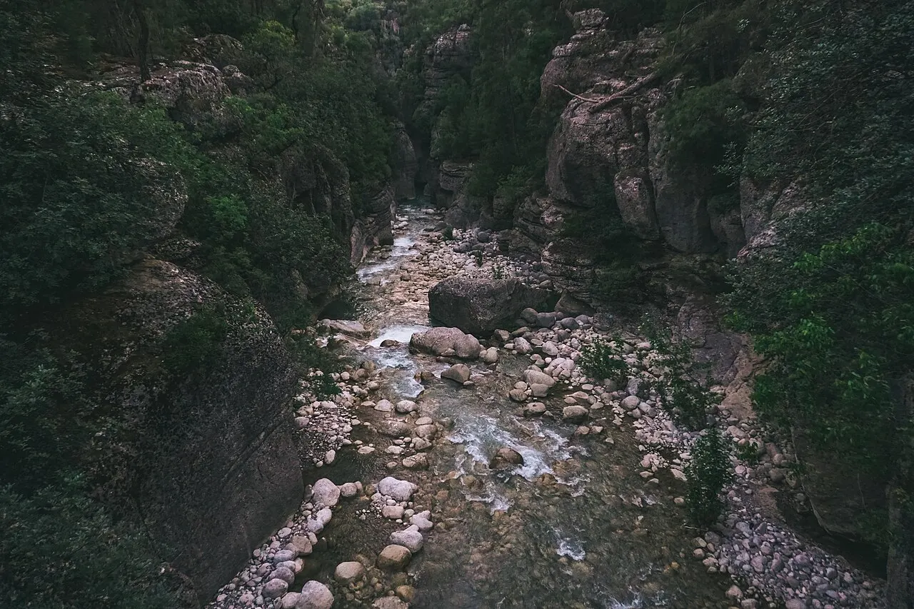 Altınbeşik Mağarası yeraltı gölü ve sarkıtları
